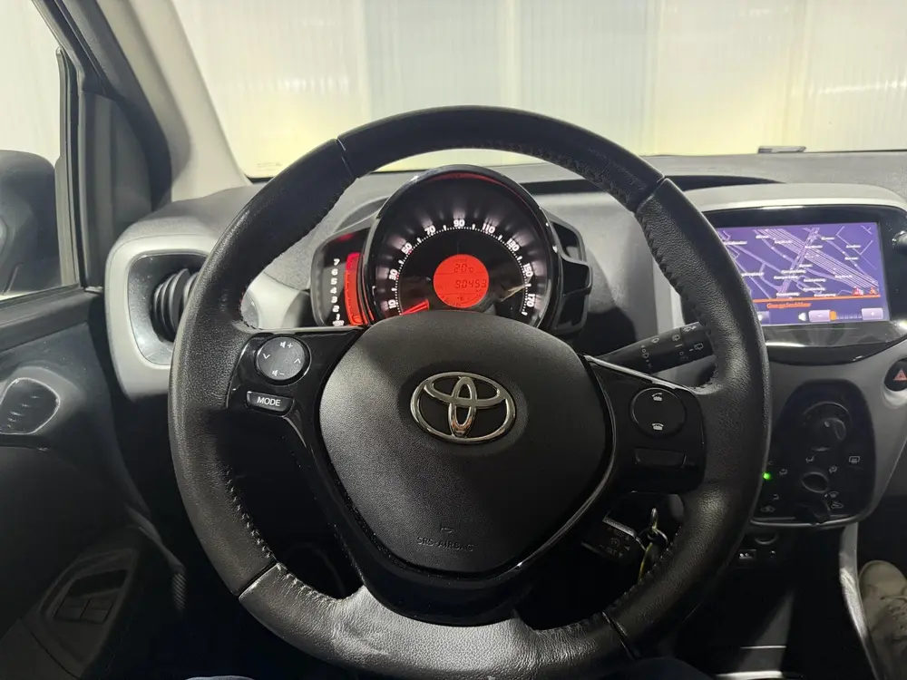 Toyota Aygo 1.0 VVT-i x-play limited Navigatie af fabriek, A uit 2019, foto 10