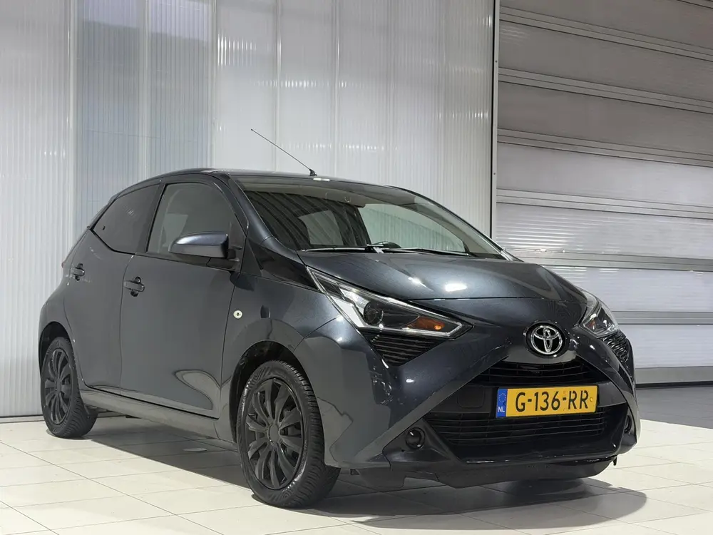 Toyota Aygo 1.0 VVT-i x-play limited Navigatie af fabriek, A uit 2019, foto 2