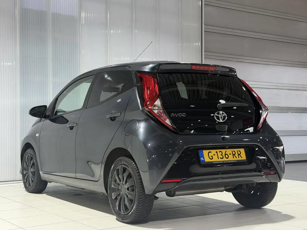 Toyota Aygo 1.0 VVT-i x-play limited Navigatie af fabriek, A uit 2019, foto 6