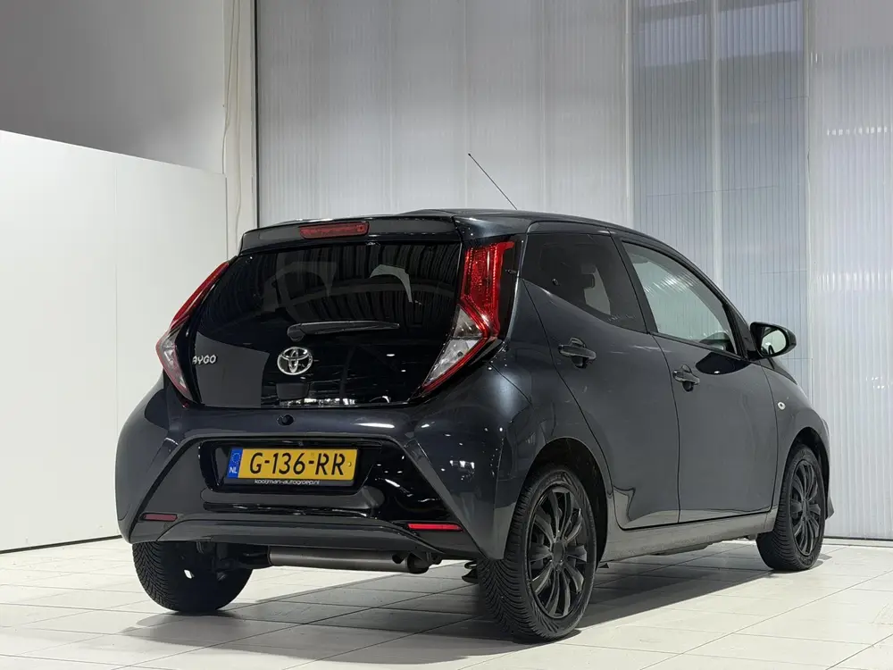 Toyota Aygo 1.0 VVT-i x-play limited Navigatie af fabriek, A uit 2019, foto 8