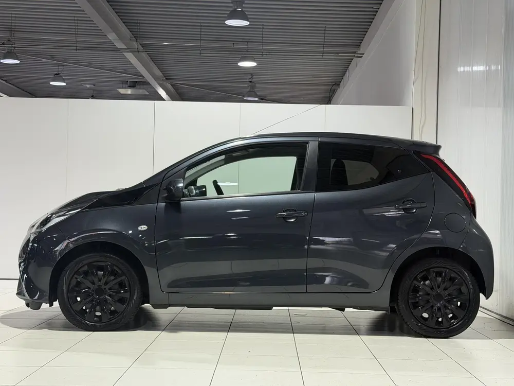 Toyota Aygo 1.0 VVT-i x-play limited Navigatie af fabriek, A uit 2019, foto 9