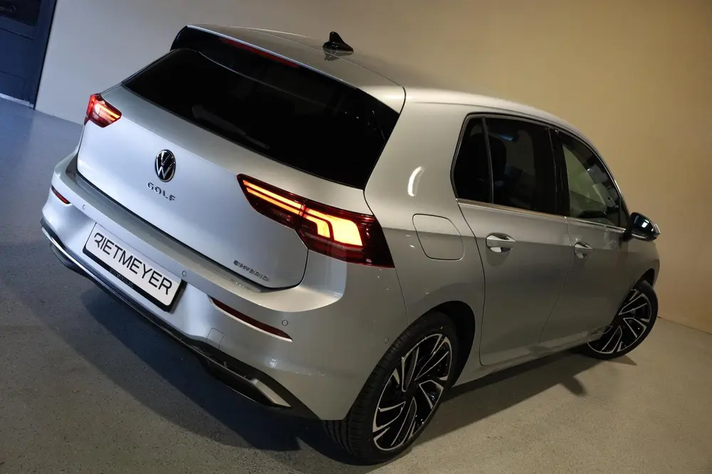Volkswagen Golf 1.5 eHybrid Style Edition uit 2025, foto 2