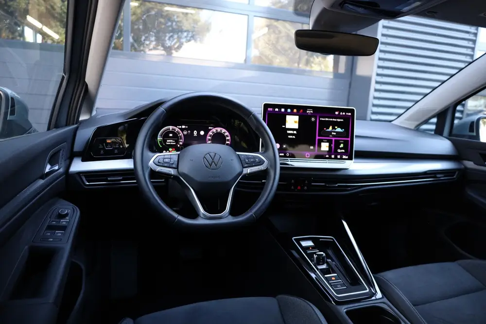 Volkswagen Golf 1.5 eHybrid Style Edition uit 2025, foto 4