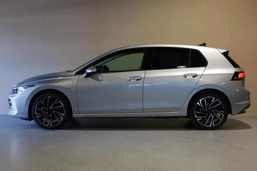 Volkswagen Golf 1.5 eHybrid Style Edition uit 2025, foto 7