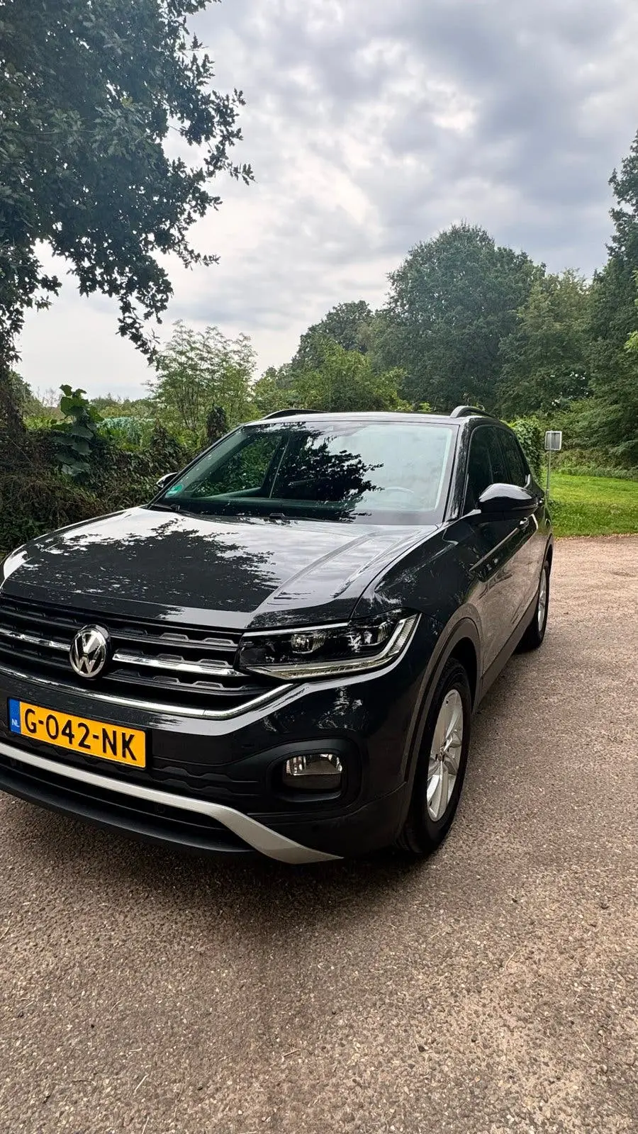 Volkswagen T-Cross 1.0 TSI 95pk 2019 Grijs uit 2019, foto 2