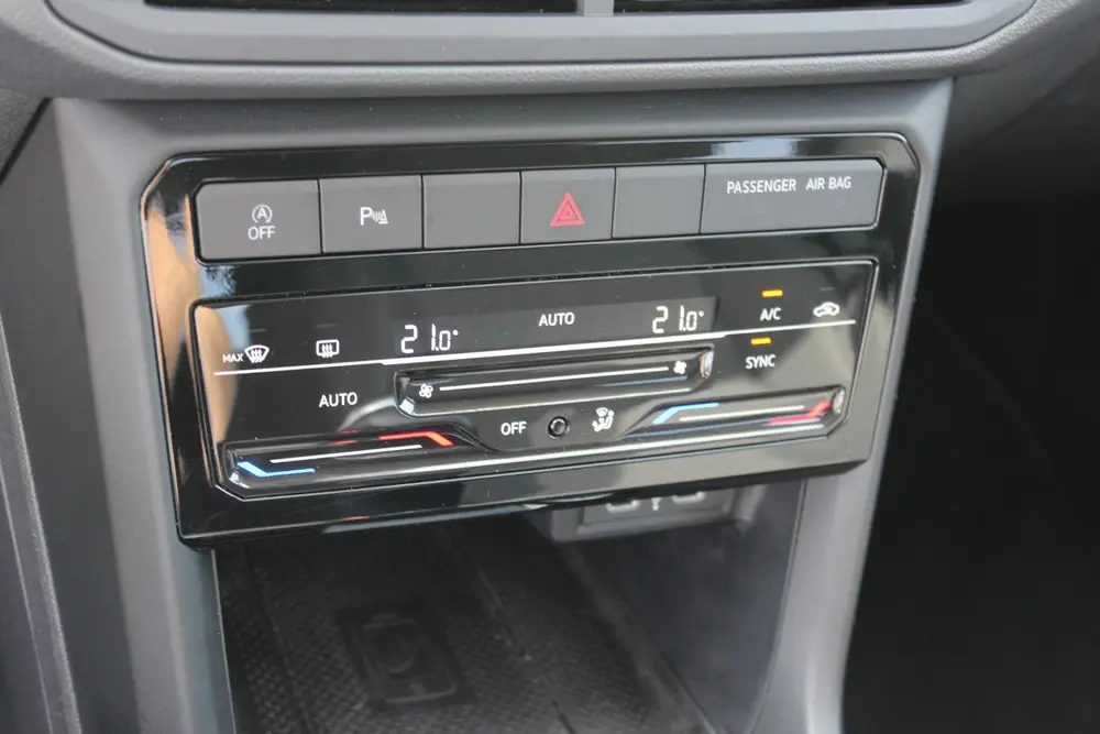Volkswagen T-Cross 1.0 TSI Life, Camera, Navigatie ECC! uit 2023, foto 12