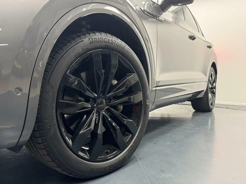 Volkswagen Touareg 3.0 TSi DSG R-Line 4Motion Navigatie-Pano uit 2019, foto 11