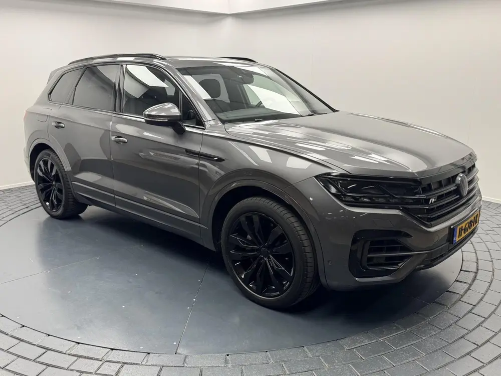 Volkswagen Touareg 3.0 TSi DSG R-Line 4Motion Navigatie-Pano uit 2019, foto 2
