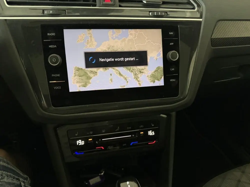 Volkswagen Tiguan 1.5 TSI R-Line Business+ (bj 2021) uit 2021, foto 11