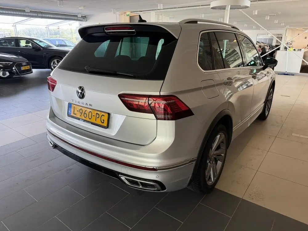 Volkswagen Tiguan 1.5 TSI R-Line Business+ (bj 2021) uit 2021, foto 7