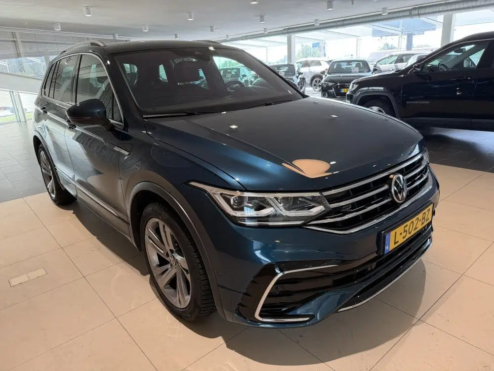Volkswagen Tiguan 1.5 TSI R-Line (bj 2021, automaat) uit 2021, foto 2