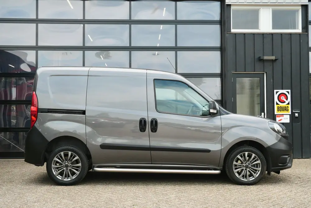 Fiat Doblo Doblò Cargo 1.3 MJ L1H1 uit 2021, foto 2