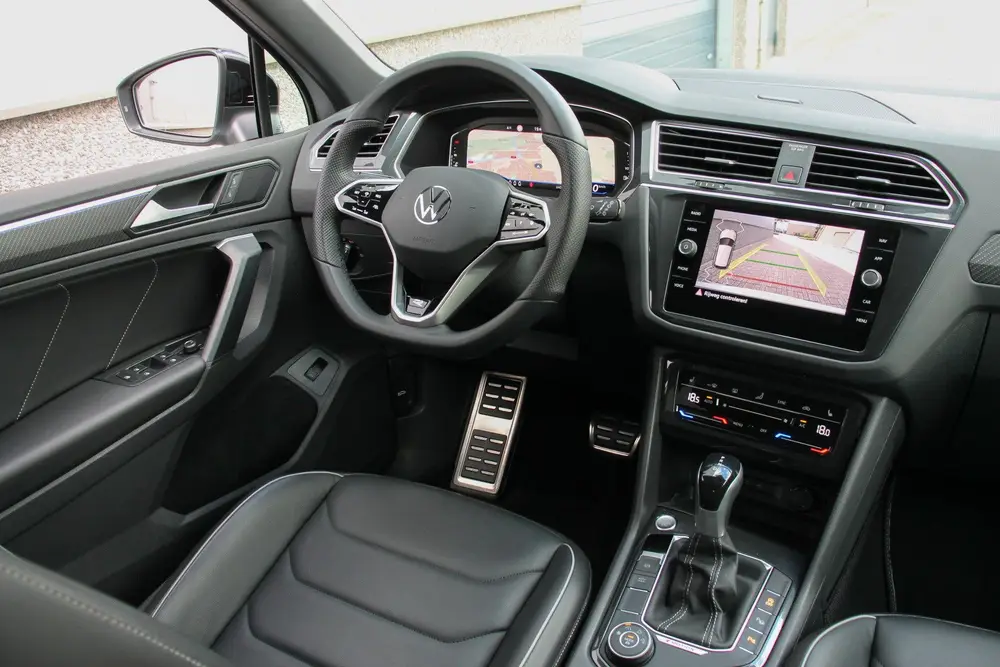 Volkswagen Tiguan 2.0 TSI R-line Black Style Leer Pano 4motion Tiguan 2.0 TSI R-line Black Style Leer Pano 4moti uit 2021, foto 11