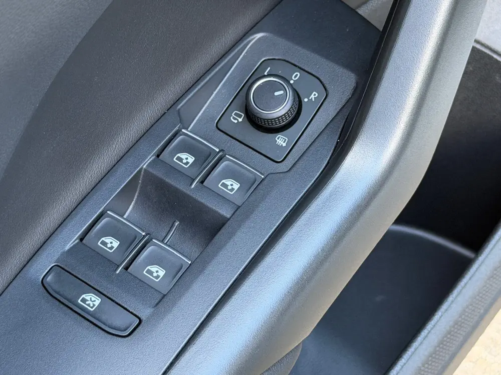 Volkswagen T-Cross 1.5 TSI 150pk DSG R-Line | Camera | Trekh uit 2025, foto 10