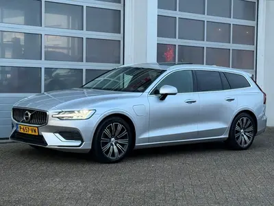 Volvo V60 2.0 T8 Twin Engine Inscription Pano Camera Trekhaa uit 2019
