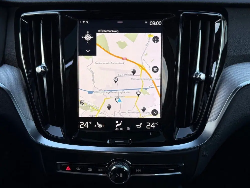 Volvo V60 2.0 T8 Twin Engine Inscription Pano Camera Trekhaa uit 2019, foto 14