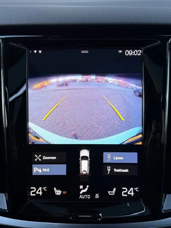 Volvo V60 2.0 T8 Twin Engine Inscription Pano Camera Trekhaa uit 2019, foto 17