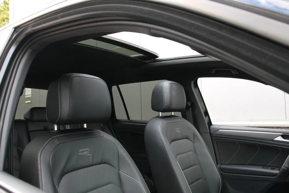 Volkswagen Tiguan 2.0 TSI 245pk R-line Black Style Leer Pano Harman Kardon Tiguan 2.0 TSI 245pk R-line Black Style Leer Pano uit 2021, foto 12