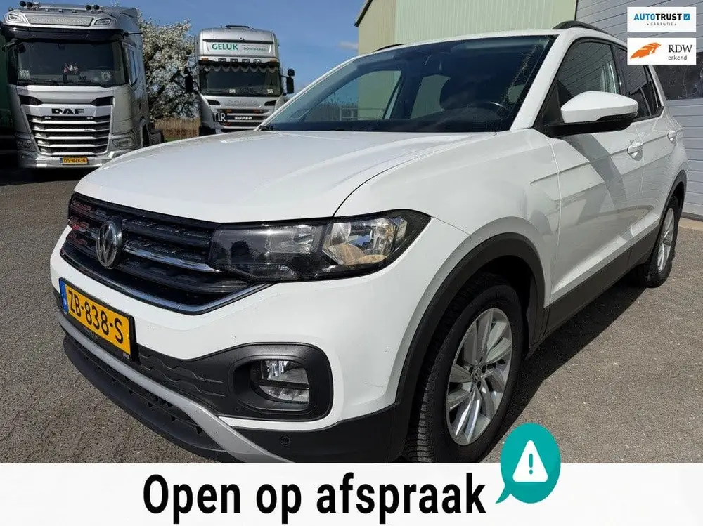 Volkswagen T-Cross 1.0 TSI Life Trekhaak Airco uit 2019