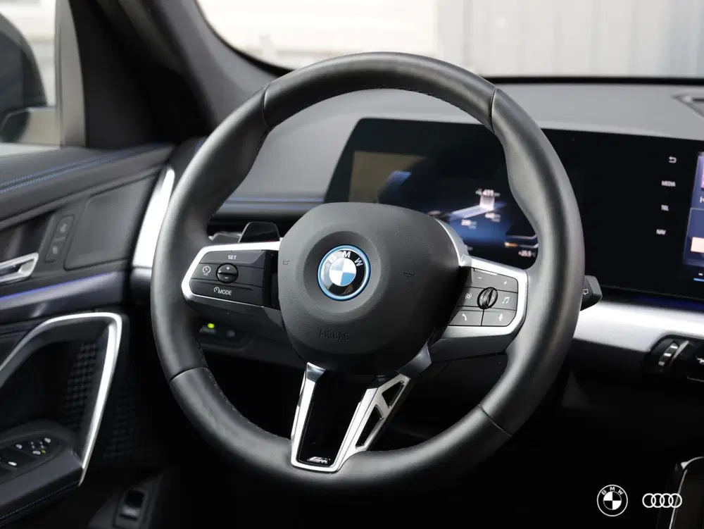BMW iX1 eDrive20 67 kWh M Sport uit 2025, foto 17
