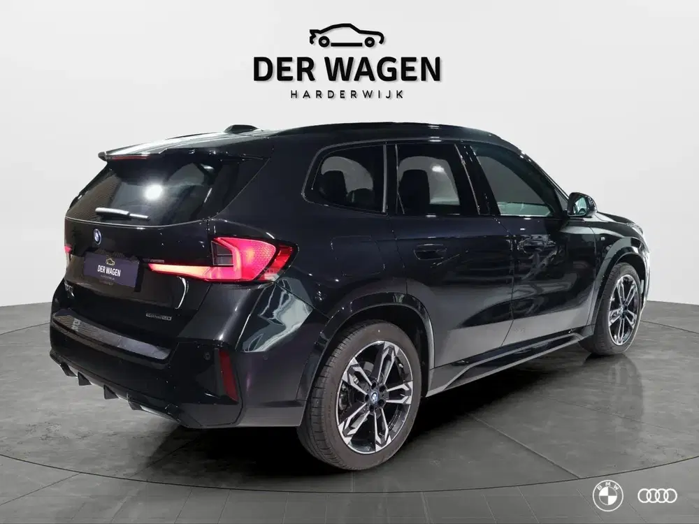 BMW iX1 eDrive20 67 kWh M Sport uit 2025, foto 2