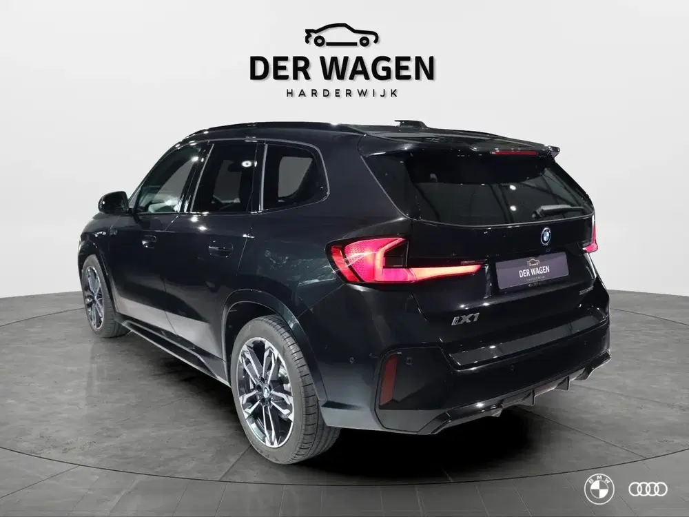 BMW iX1 eDrive20 67 kWh M Sport uit 2025, foto 4