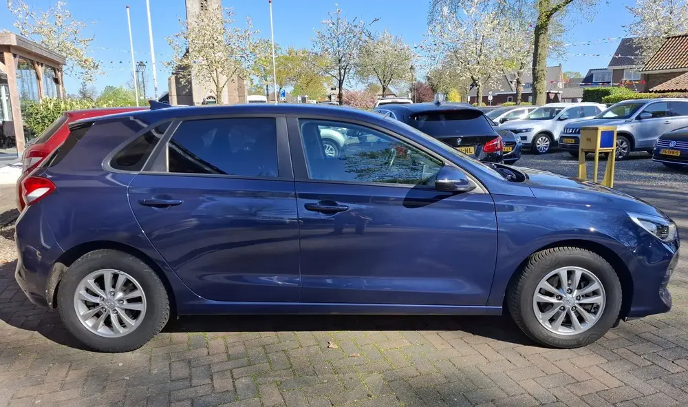 Hyundai I30 1.0 T-GDI Comfort. Zeer netjes en luxe o.a: Navi uit 2019, foto 10