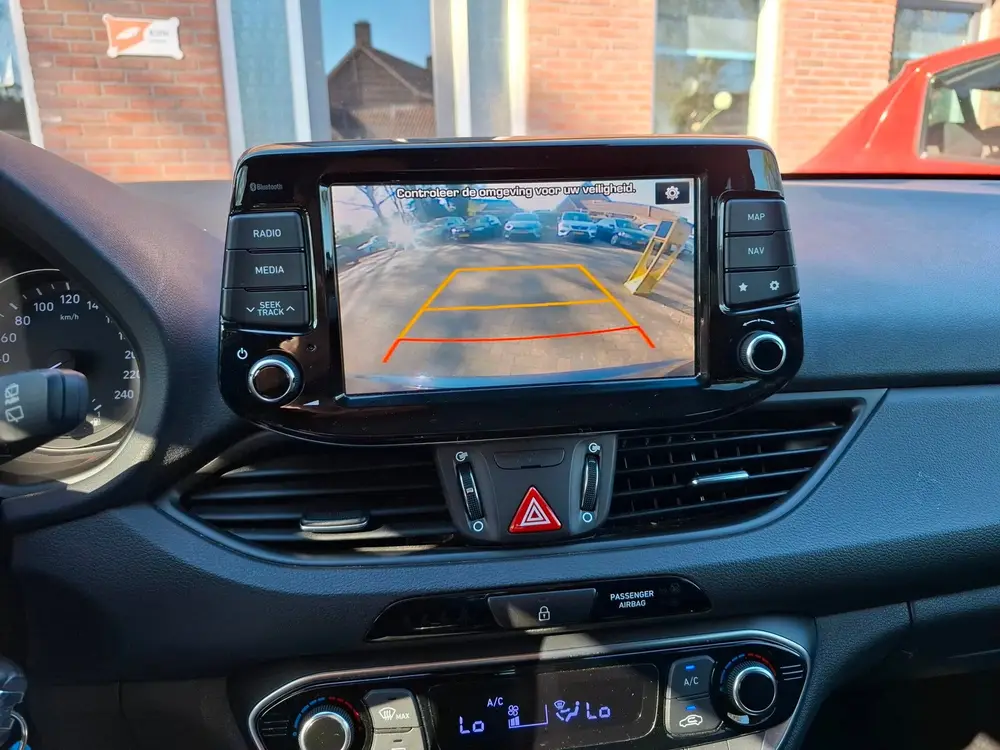 Hyundai I30 1.0 T-GDI Comfort. Zeer netjes en luxe o.a: Navi uit 2019, foto 9