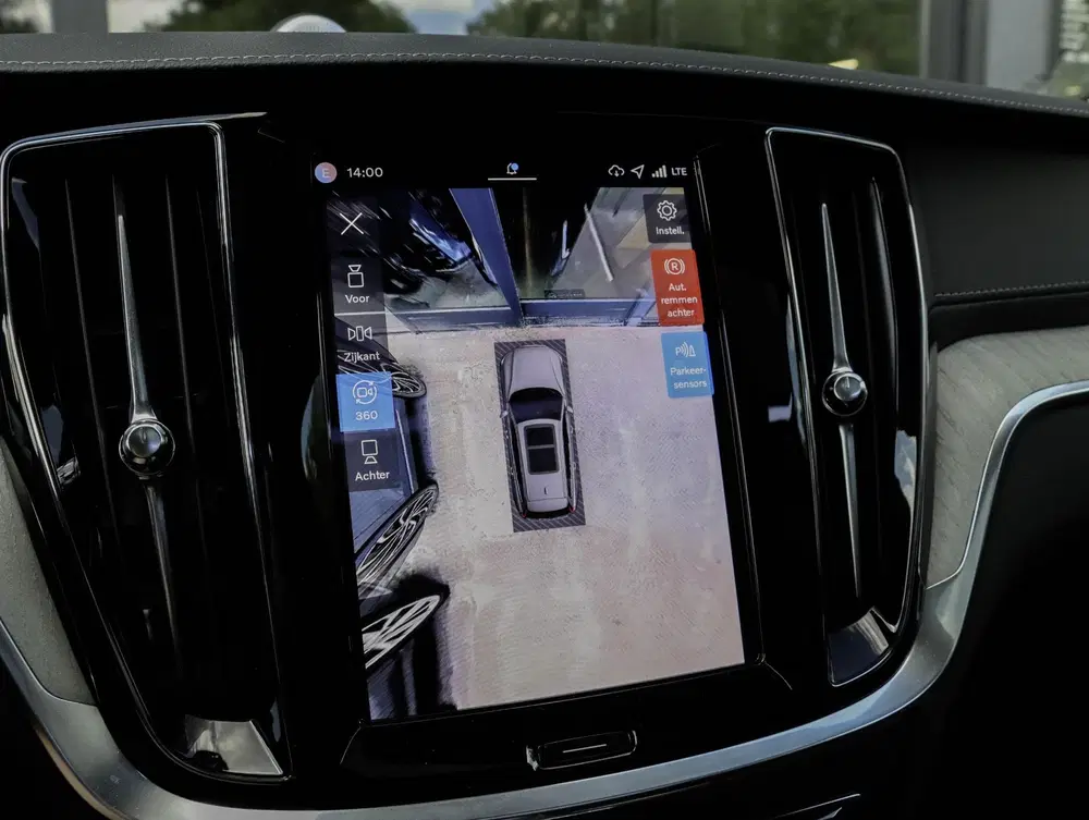 Volvo V60 T6 AWD Ultra Bright Bowers & Wilkins 360 S uit 2025, foto 16