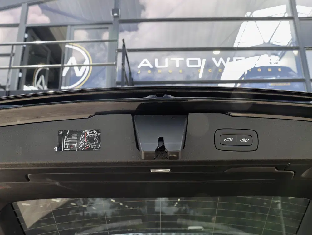Volvo V60 T6 AWD Ultra Bright Bowers & Wilkins 360 S uit 2025, foto 20
