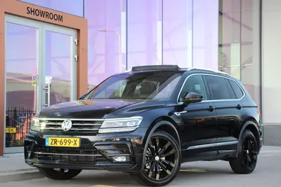 Volkswagen Tiguan Allspace 1.5 TSI Highline R-Line 7p. Pano uit 2019