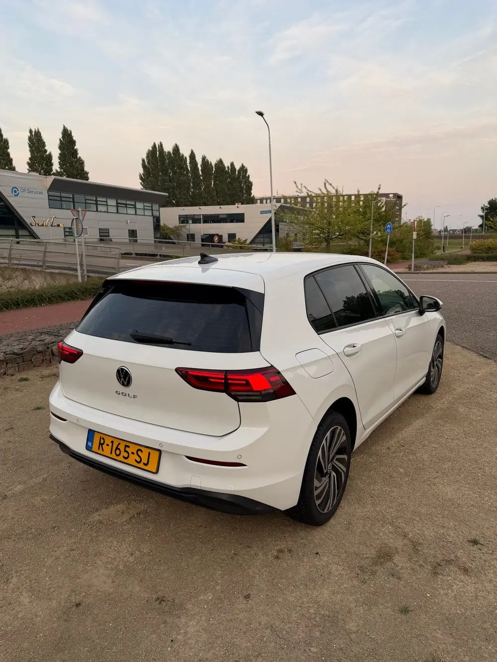 Volkswagen Golf 1.0 TSI 110pk 2021 Wit uit 2021, foto 5