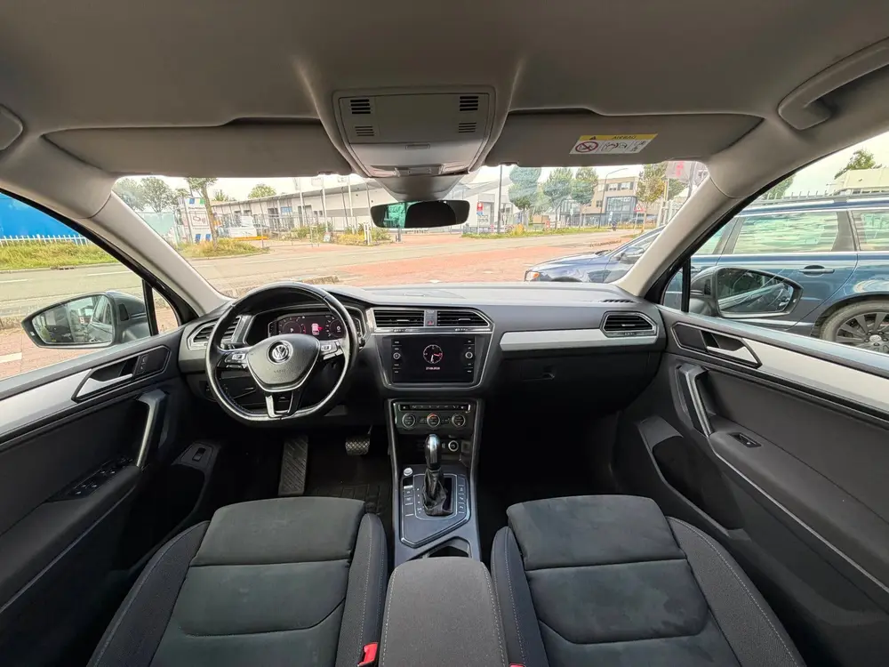 Volkswagen Tiguan 1.5 TSI ACT Highline AUT|NAVI|CAM|DealerOH uit 2020, foto 2