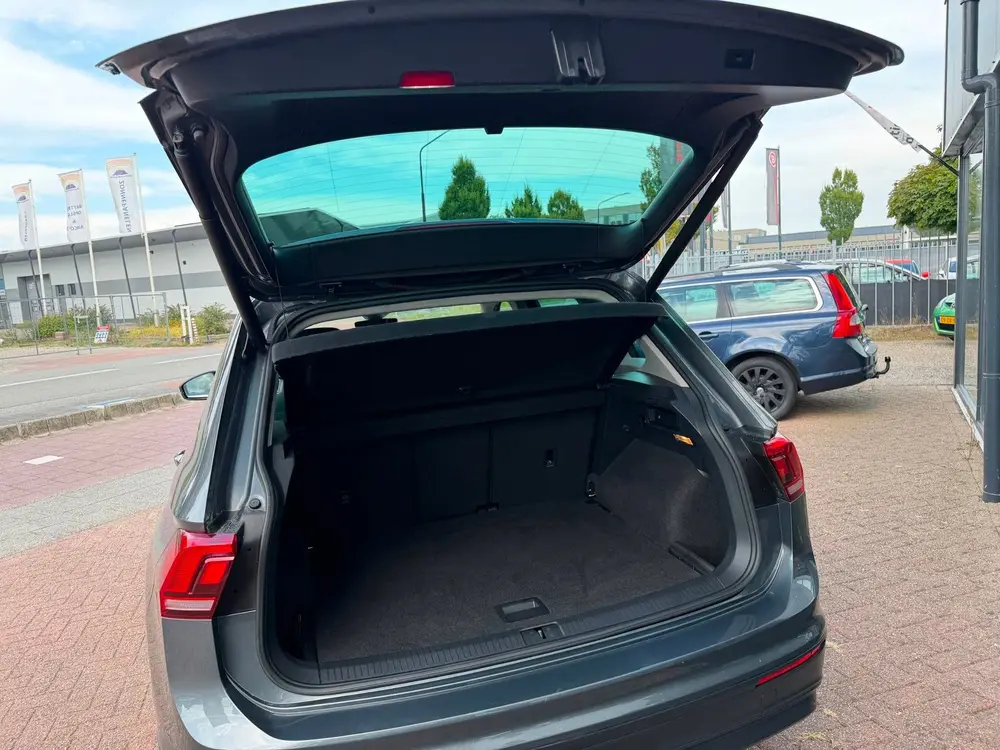 Volkswagen Tiguan 1.5 TSI ACT Highline AUT|NAVI|CAM|DealerOH uit 2020, foto 9