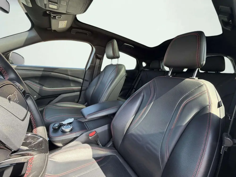 Ford Mustang Mach-E Extended AWD 98 kWh uit 2021, foto 10