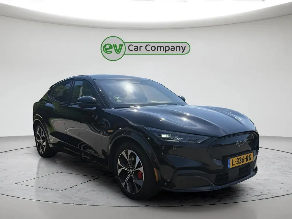 Ford Mustang Mach-E Extended AWD 98 kWh uit 2021, foto 2
