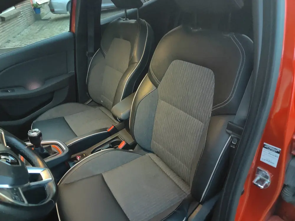 Renault Clio 1.0 TCe Intens NIEUW MODEL Carplay Cruise uit 2019, foto 17
