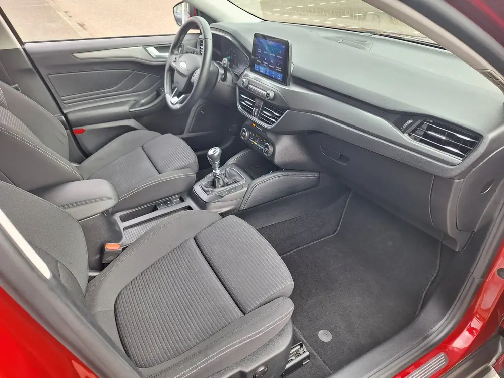 Ford Focus 1.0 EcoBoost Titanium Business/NAVI/STOELVERWARMI uit 2019, foto 11