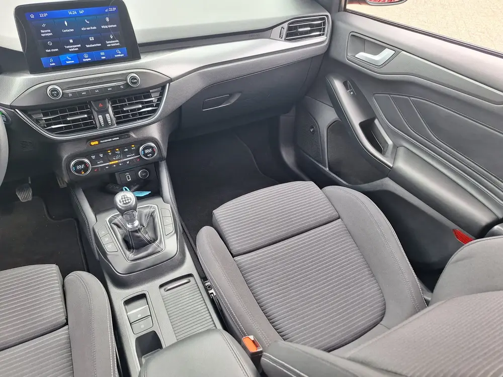 Ford Focus 1.0 EcoBoost Titanium Business/NAVI/STOELVERWARMI uit 2019, foto 17