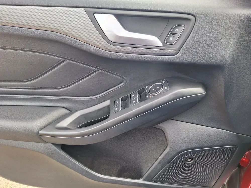 Ford Focus 1.0 EcoBoost Titanium Business/NAVI/STOELVERWARMI uit 2019, foto 18