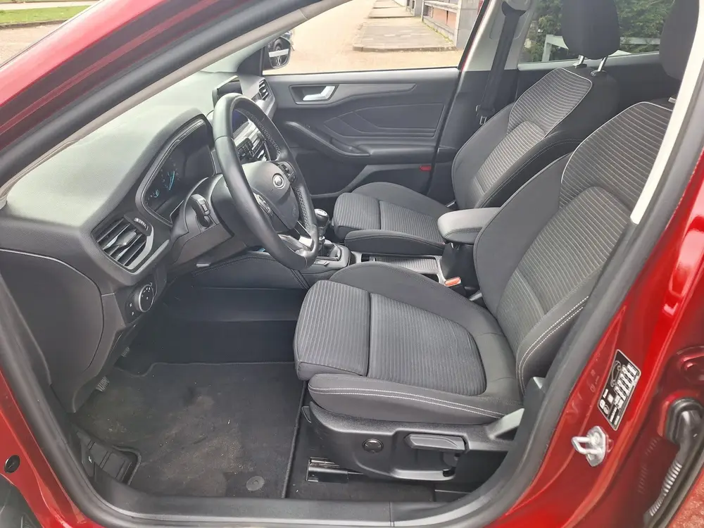 Ford Focus 1.0 EcoBoost Titanium Business/NAVI/STOELVERWARMI uit 2019, foto 8