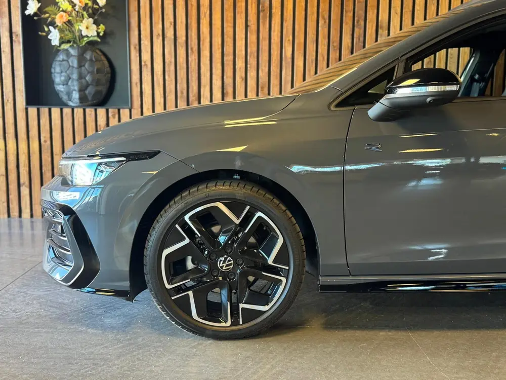 Volkswagen Golf 1.5 eTSI R-Line / 360 Camera / Pano / H/K / uit 2025, foto 5