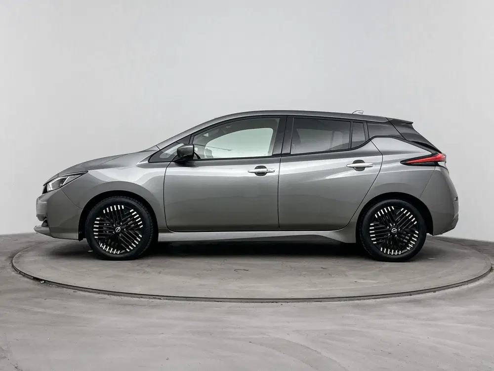 Nissan Leaf N-Connecta 39 kWh uit 2024, foto 2