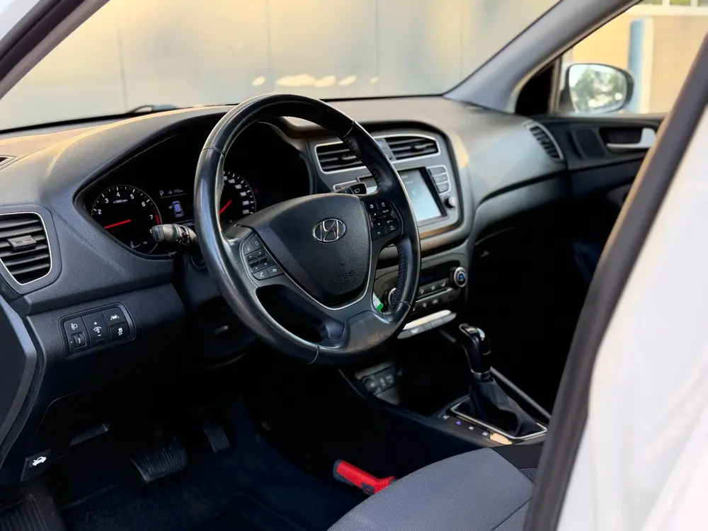 Hyundai I20 1.0 T-GDI Comfort | AUTOMAAT | CRUISE | CARPLAY uit 2019, foto 14