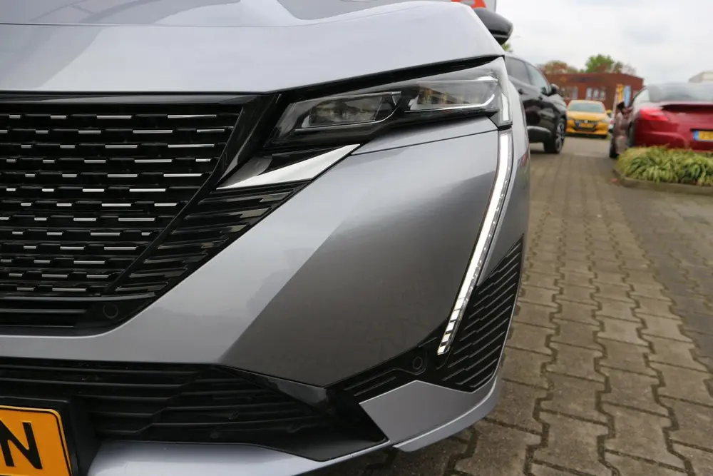 Peugeot 308 1.2 PureTech GT 130PK AUTOMAAT NAVI FOCAL uit 2022, foto 7