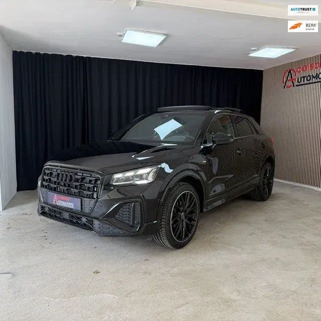 Audi Q2 35 TFSI S Line. Pano uit 2023