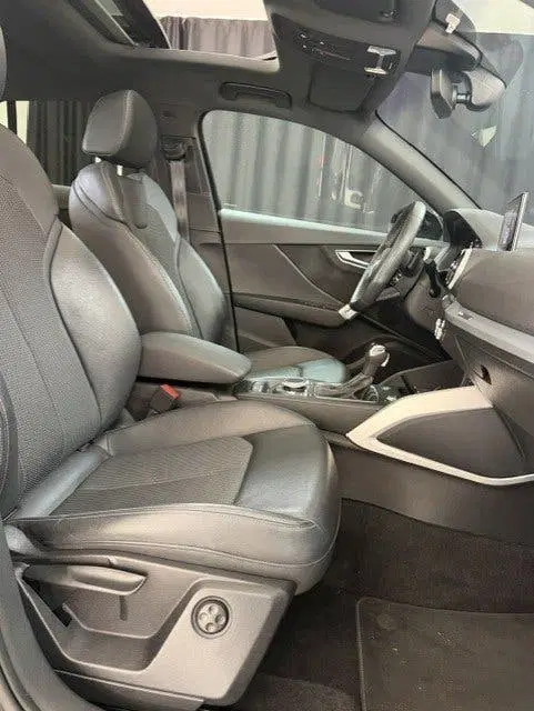 Audi Q2 35 TFSI S Line. Pano uit 2023, foto 9