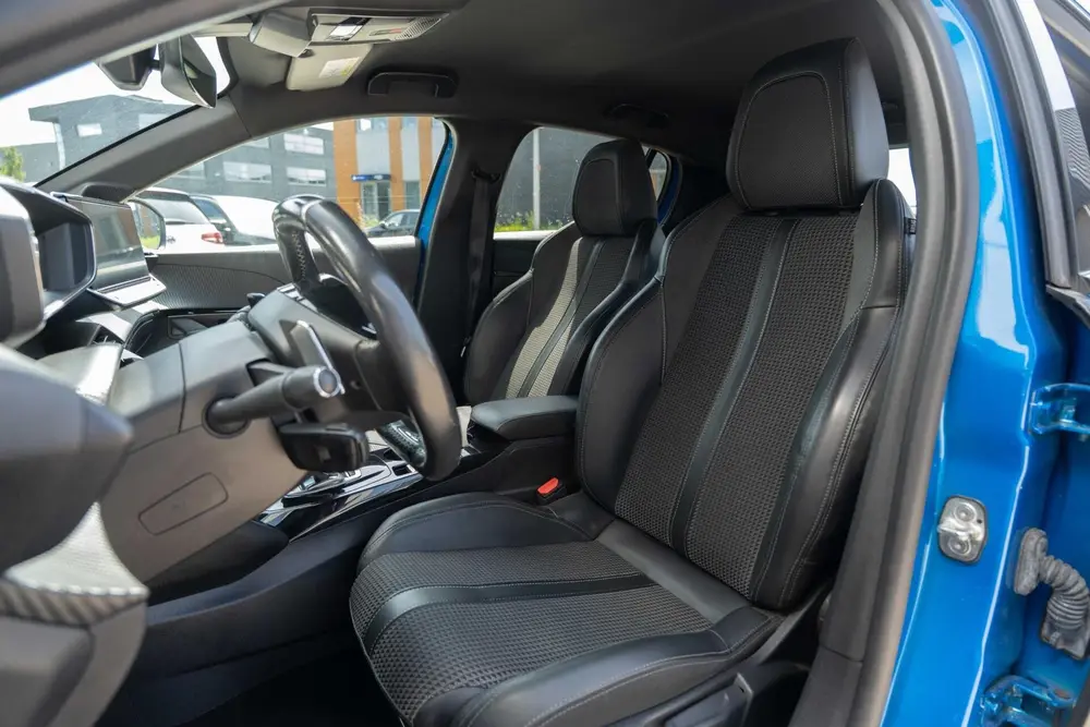 Peugeot 208 1.2 PureTech GT-Line Keyless uit 2019, foto 14