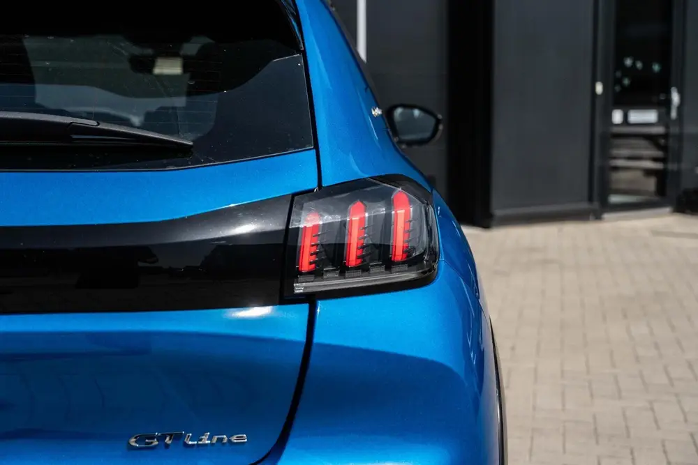 Peugeot 208 1.2 PureTech GT-Line Keyless uit 2019, foto 15