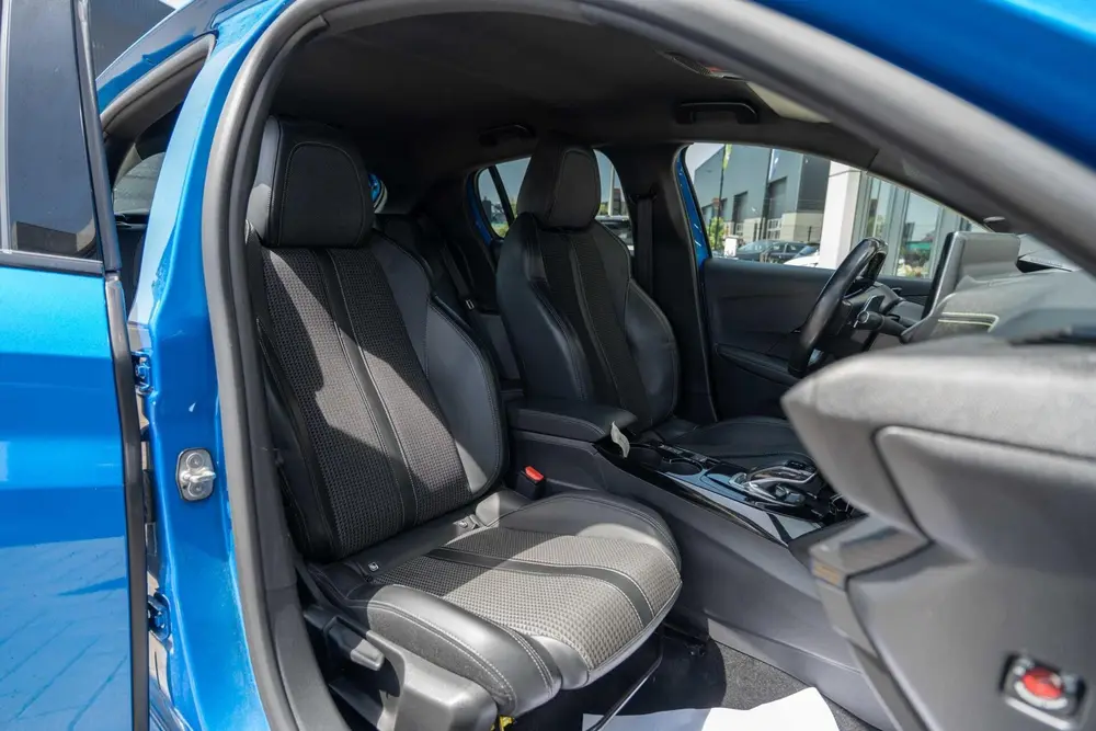 Peugeot 208 1.2 PureTech GT-Line Keyless uit 2019, foto 8